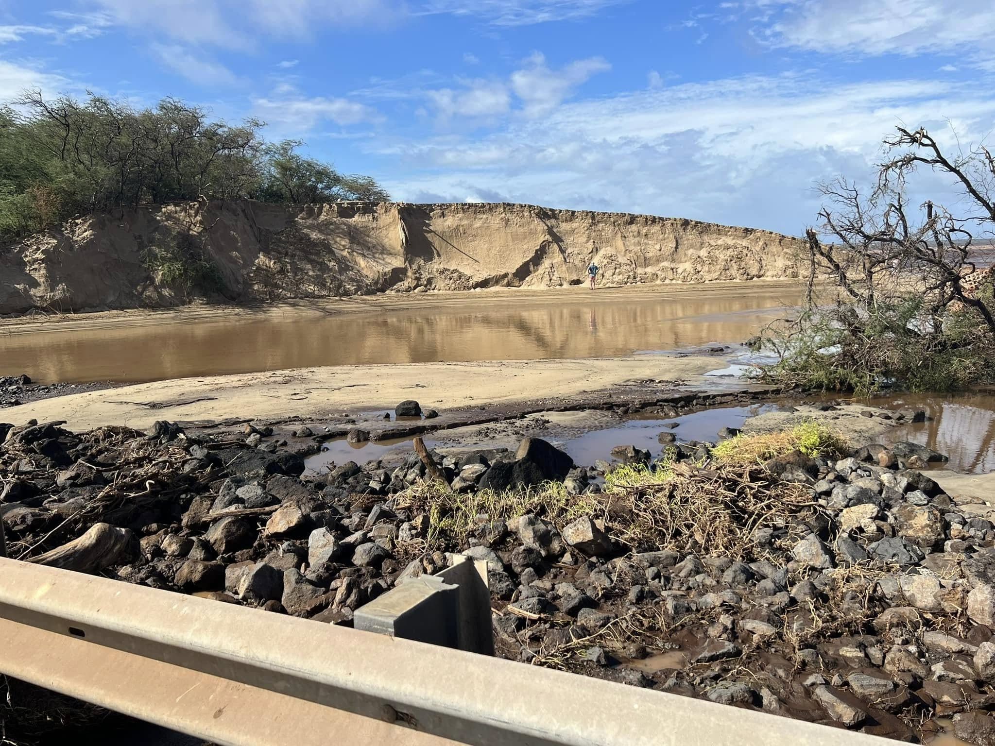 Eroded dune face and stream mouth at Kaʻonoʻulu after the storm
